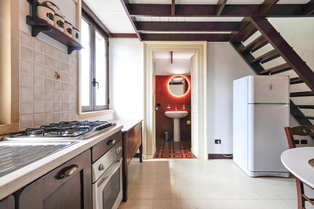 Castriota 19 - Jacuzzi Apartment Sit Lecce Buitenkant foto